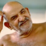 Embracing “Crazy Wisdom” – The Divine Life of Neem Karoli Baba